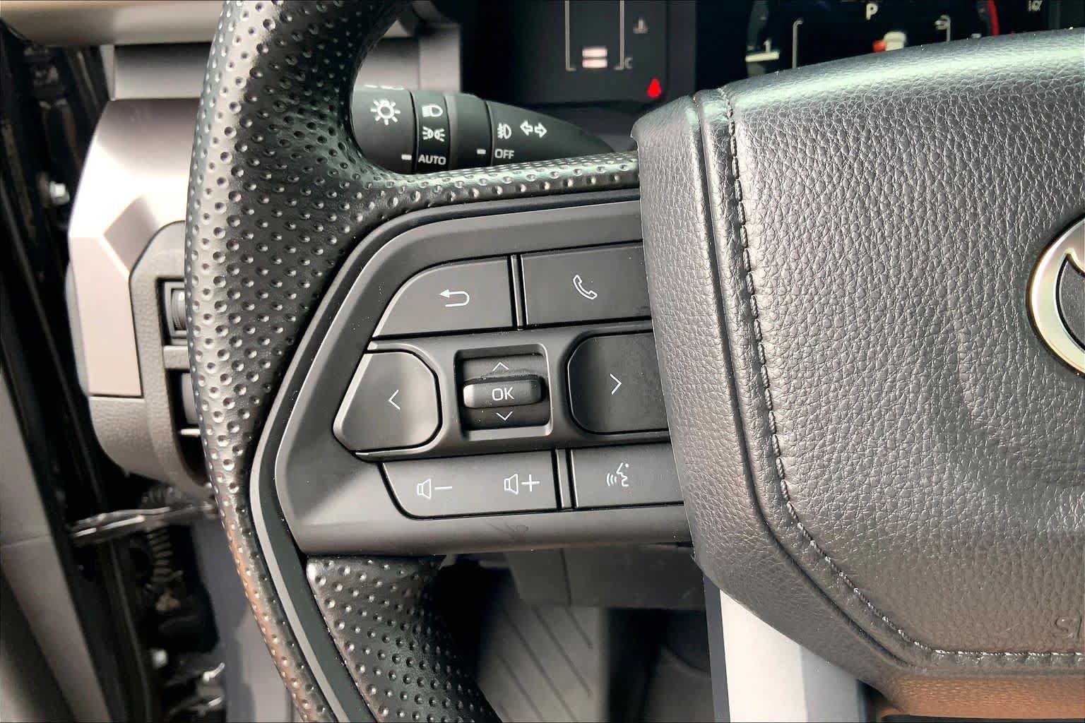 Used 2026 Toyota Tacoma SR5 AWD/4WD image 24