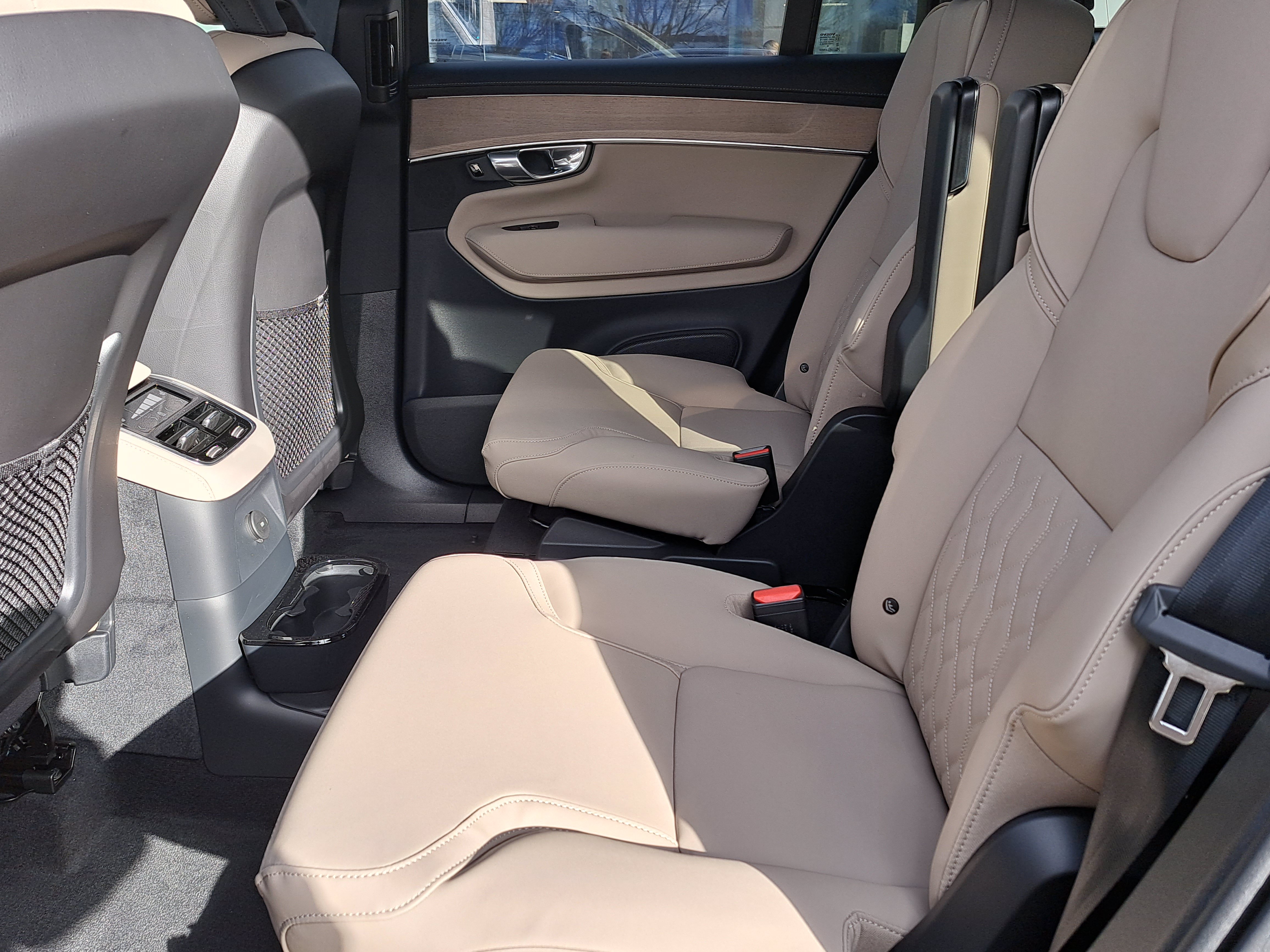 New 2026 Volvo XC90 T8 Plus AWD/4WD image 7