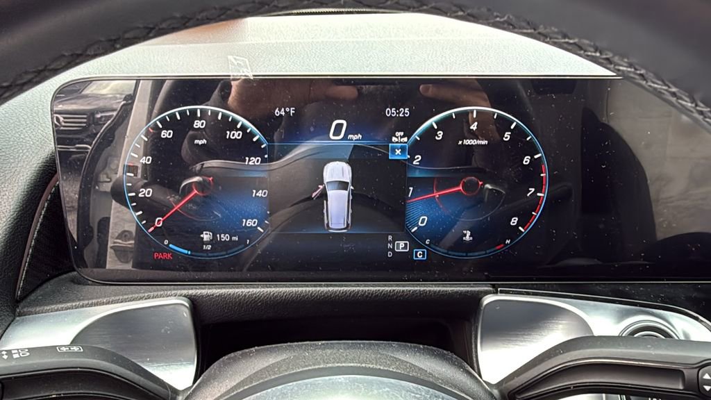 Used 2023 Mercedes-Benz GLB 250 image 23