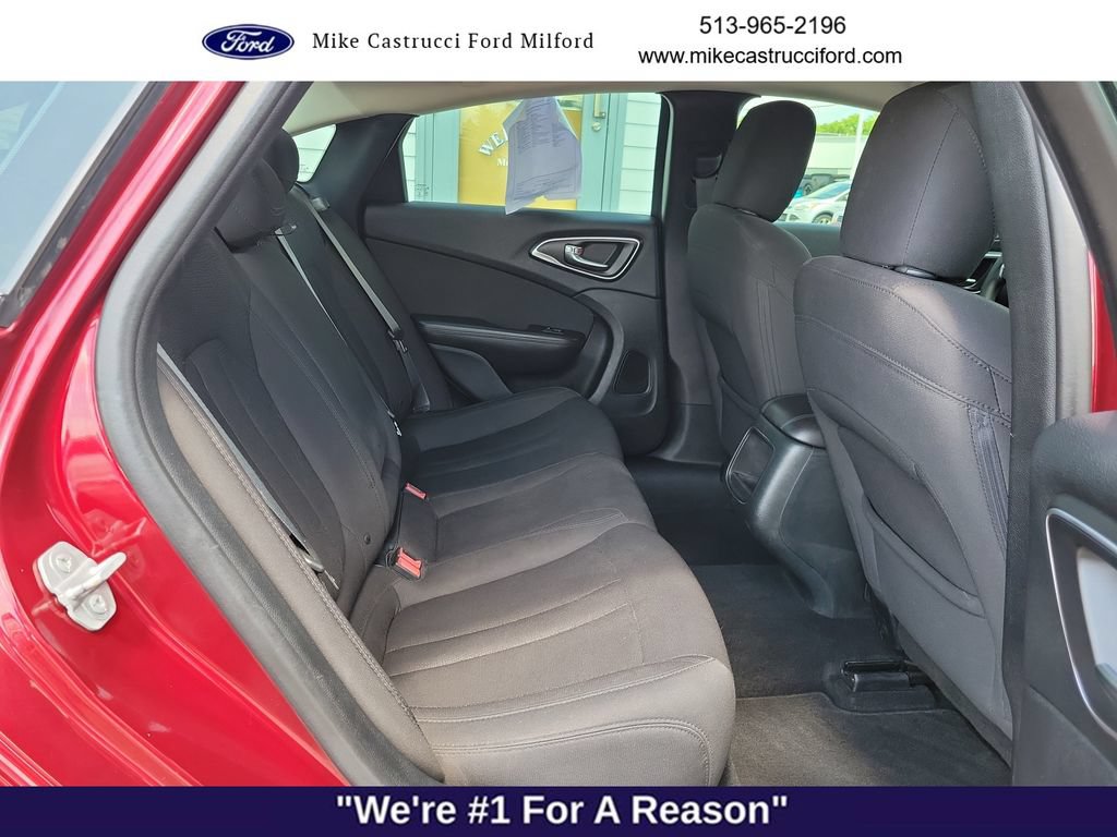 Used 2015 Chrysler 200 Limited FWD image 25