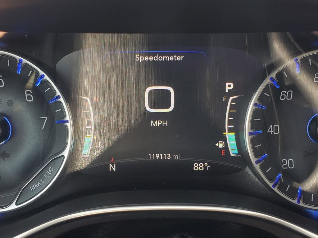 Used 2018 Chrysler Pacifica Limited FWD image 13