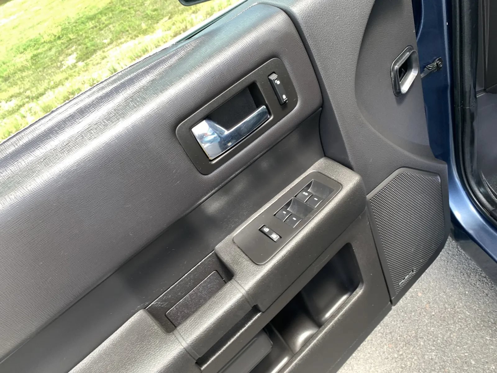 Used 2019 Ford Flex SE FWD image 23