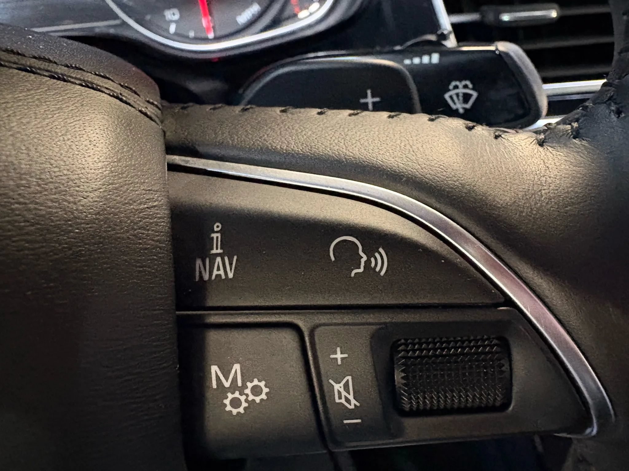 Used 2013 Audi A8 L 3.0T AWD/4WD image 24