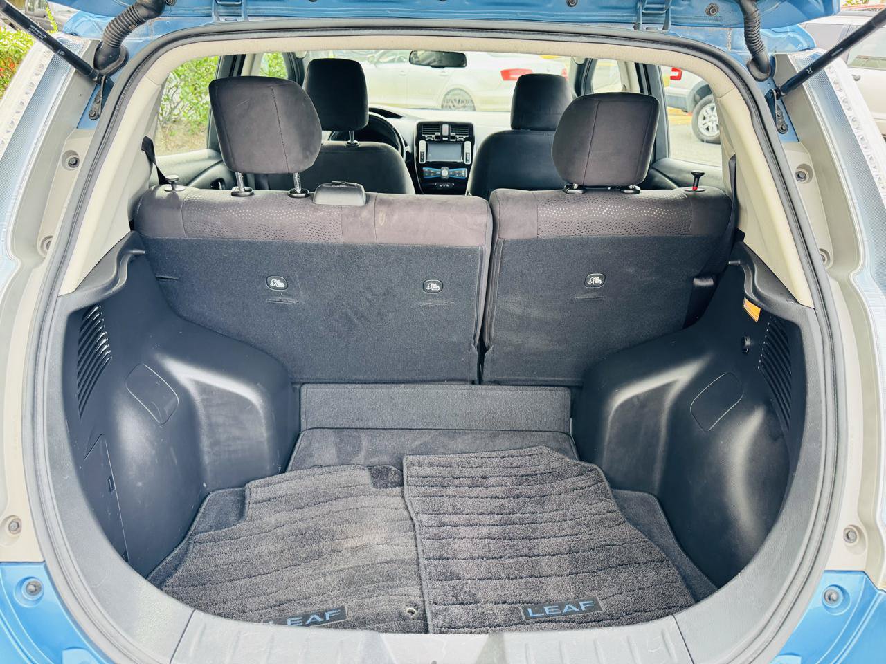 Used 2013 Nissan Leaf SV w/ Protection Pkg FWD image 19