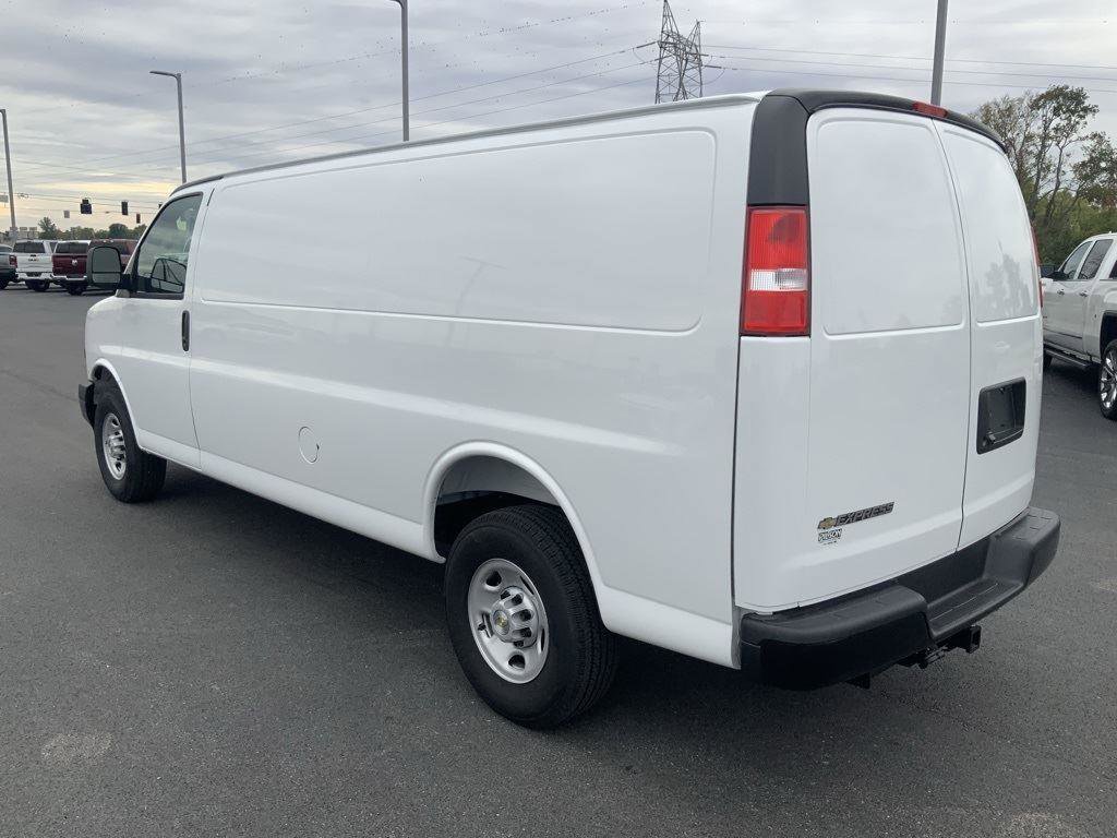 New 2025 Chevrolet Express 3500 Extended w/ Driver Convenience Package image 7