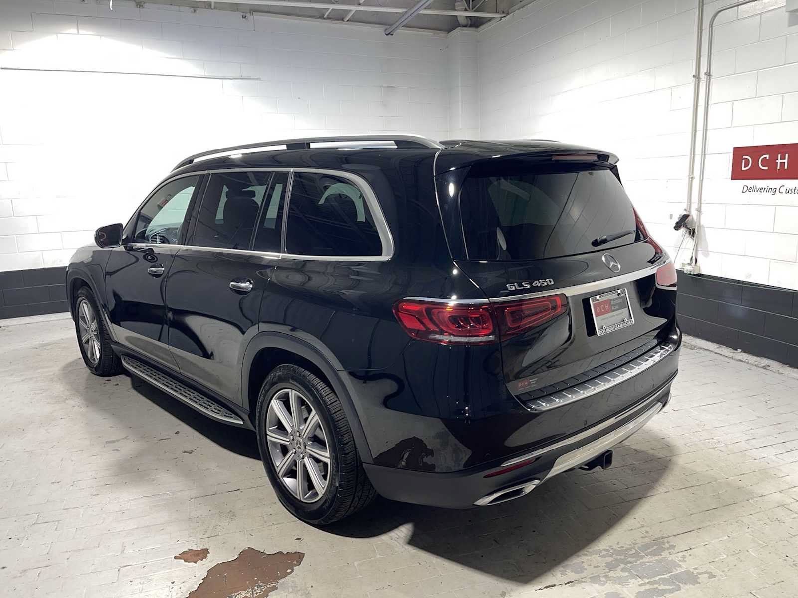 Used 2022 Mercedes-Benz GLS 450 4MATIC image 4
