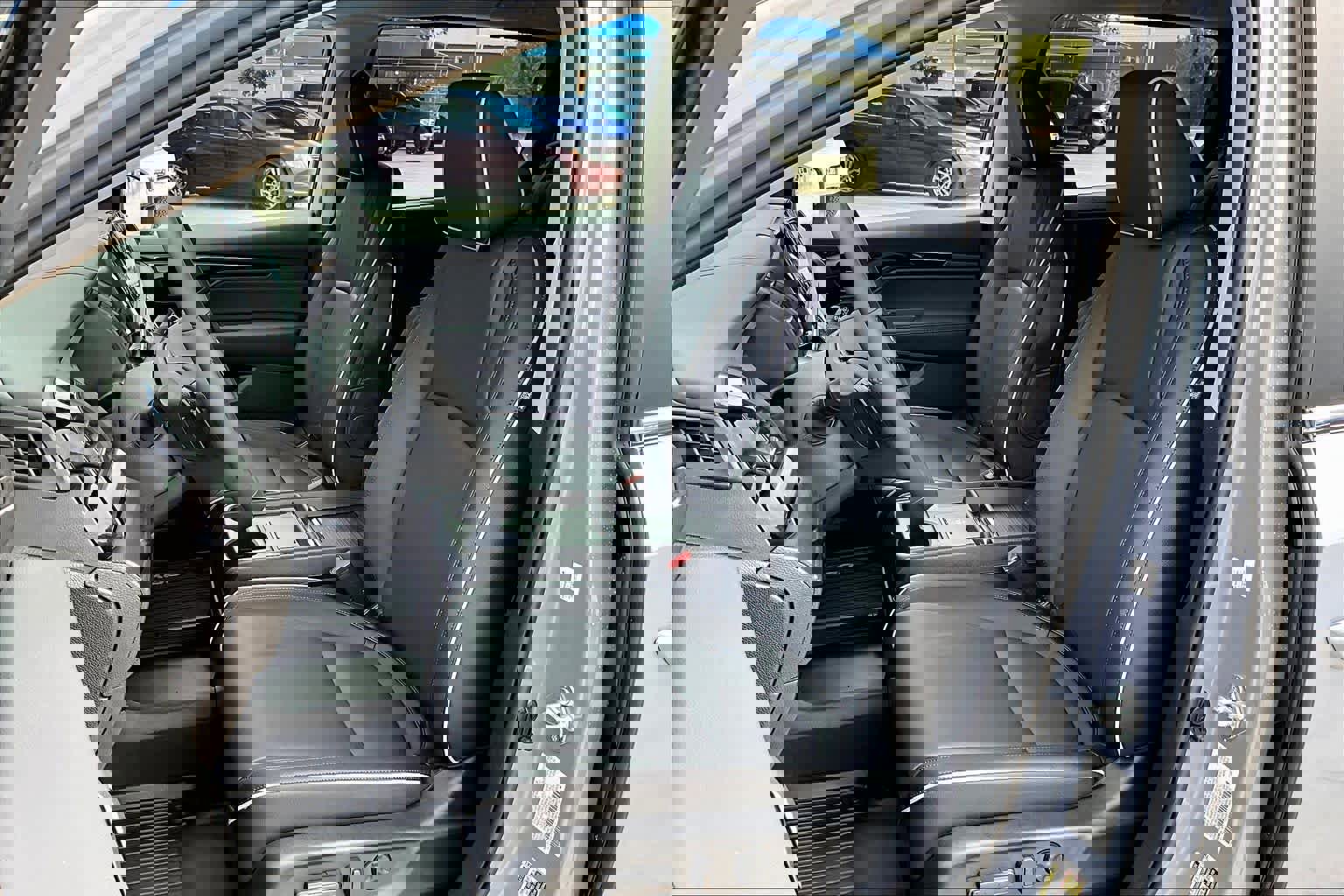 New 2026 Honda Odyssey Touring image 9