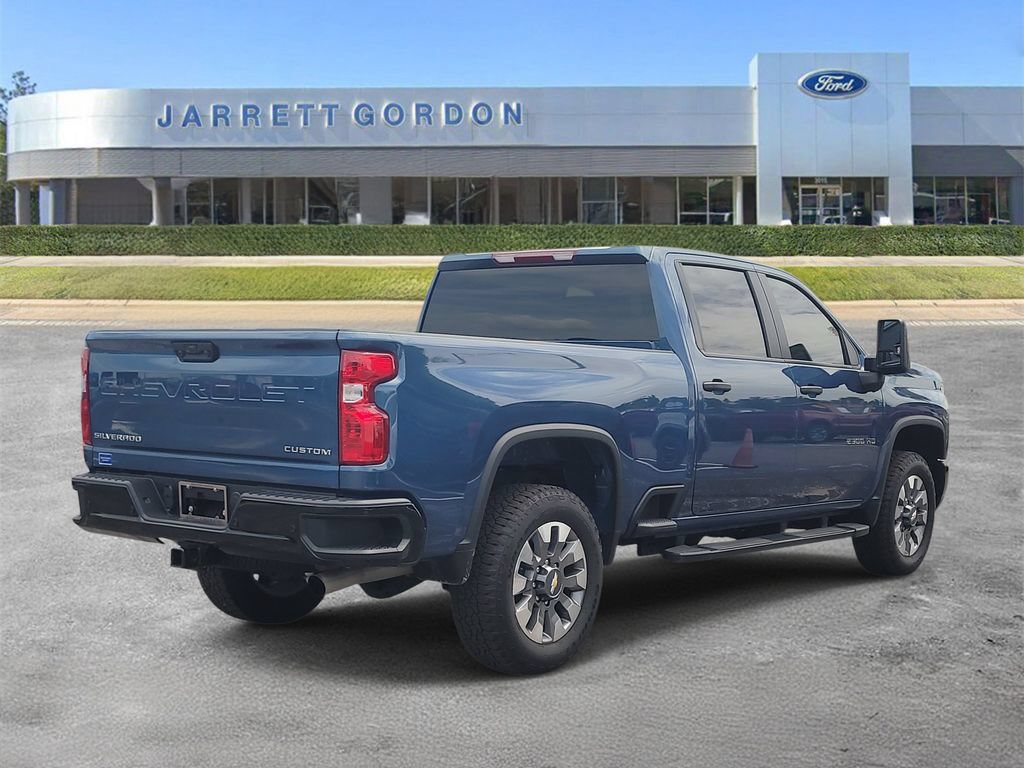 Used 2026 Chevrolet Silverado 2500 Custom w/ Custom Value Package AWD/4WD image 4