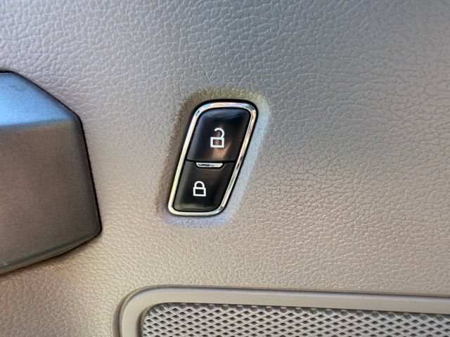 Used 2015 Ford F150 XLT w/ Equipment Group 301A Mid AWD/4WD image 19