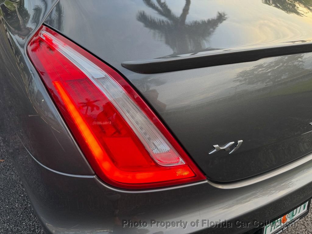 Used 2017 Jaguar XJ R-Sport image 33