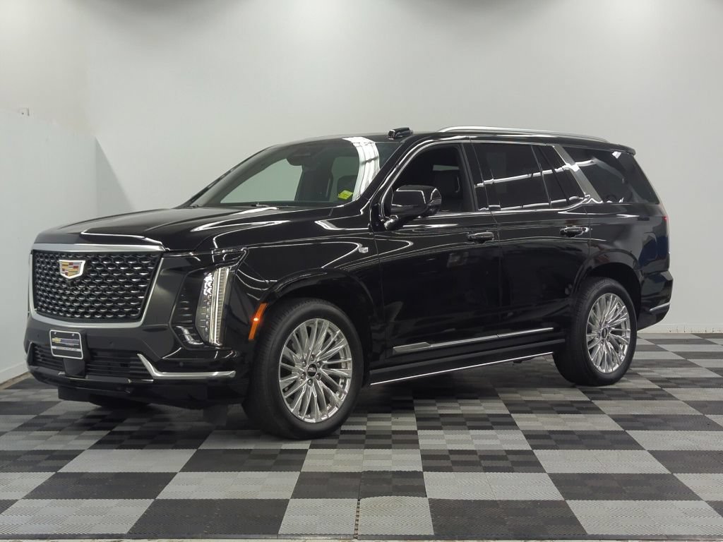 Used 2026 Cadillac Escalade Luxury w/ Touring Package AWD/4WD image 3