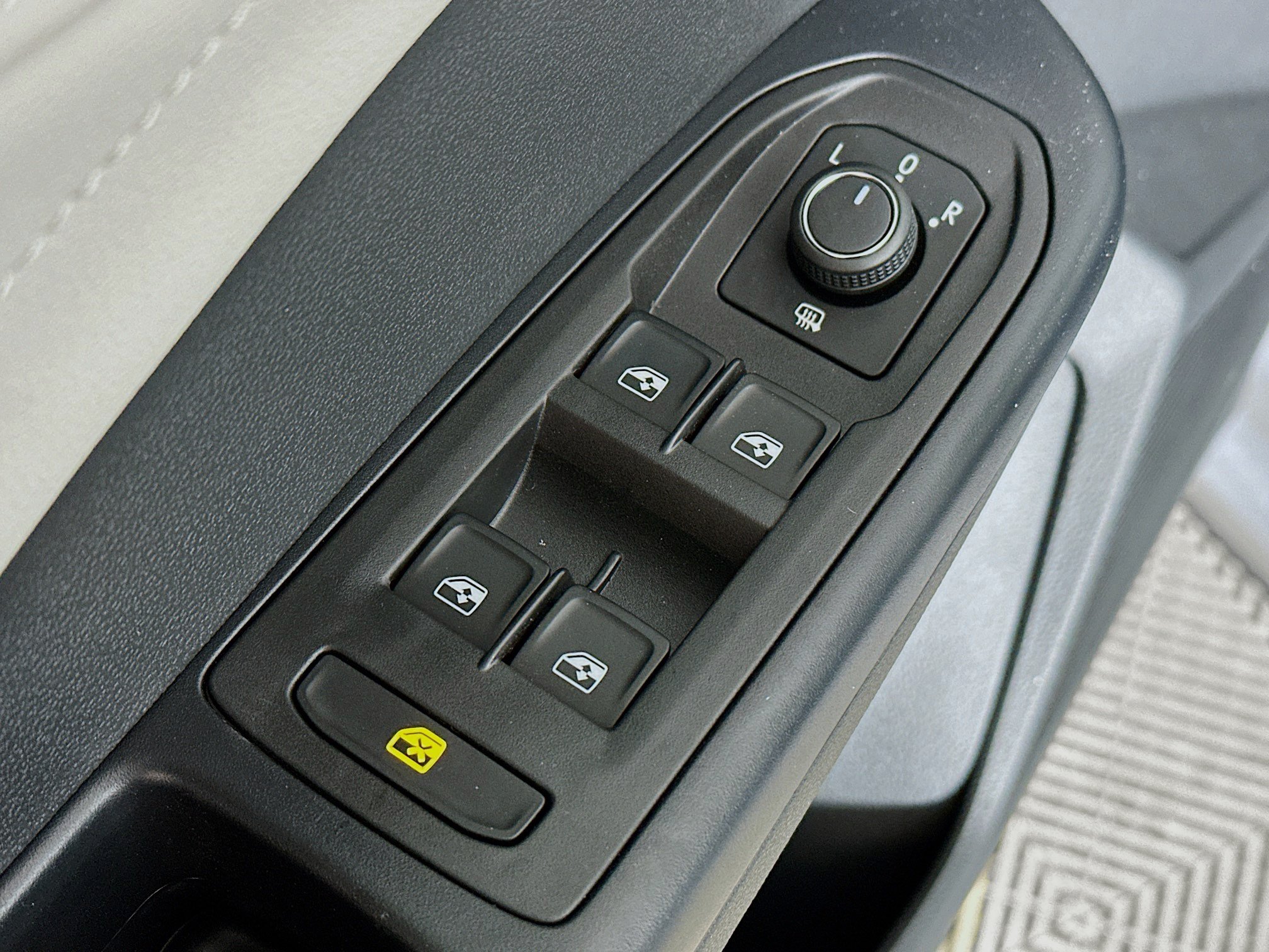 New 2026 Volkswagen Taos SEL AWD/4WD image 18