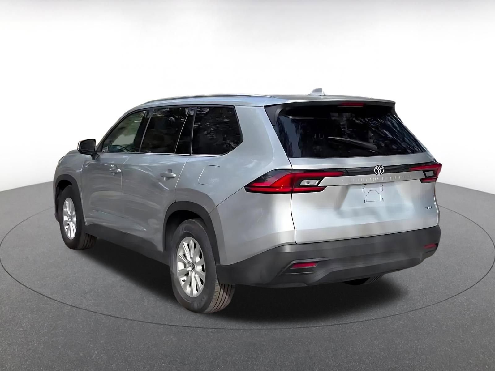 Used 2025 Toyota Grand Highlander FWD image 11