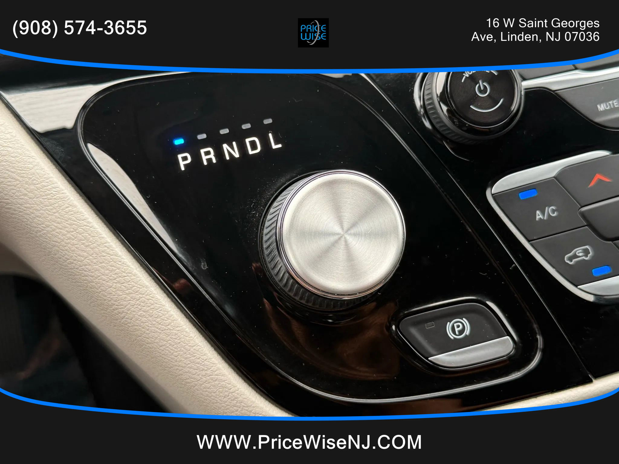 Used 2022 Chrysler Pacifica Touring-L image 18