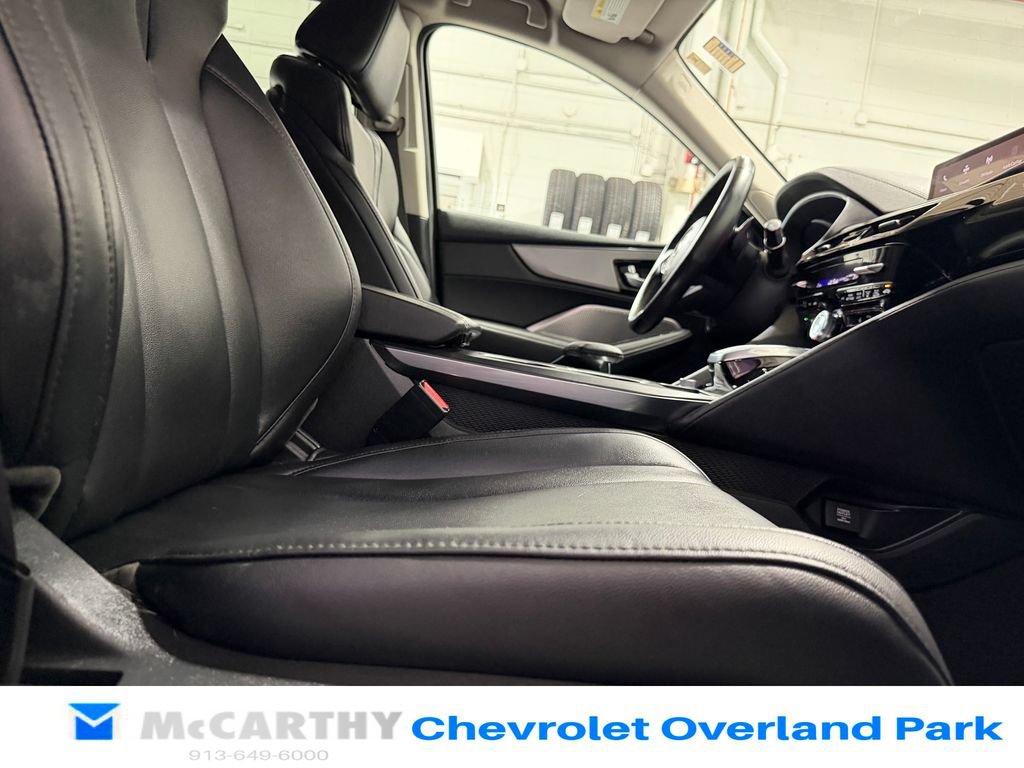 Used 2023 Acura MDX SH-AWD image 34