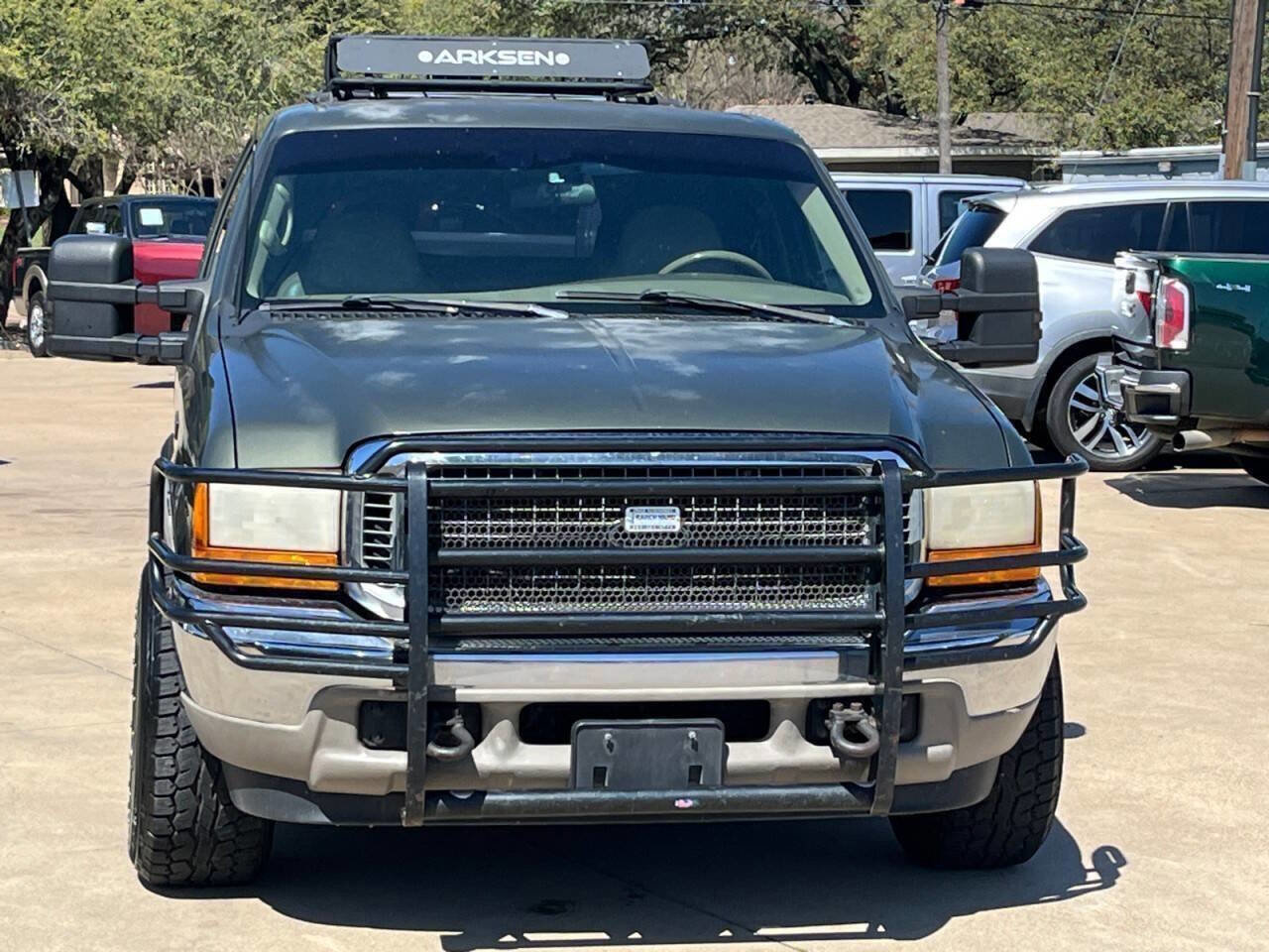 Used 2000 Ford Excursion Limited image 2