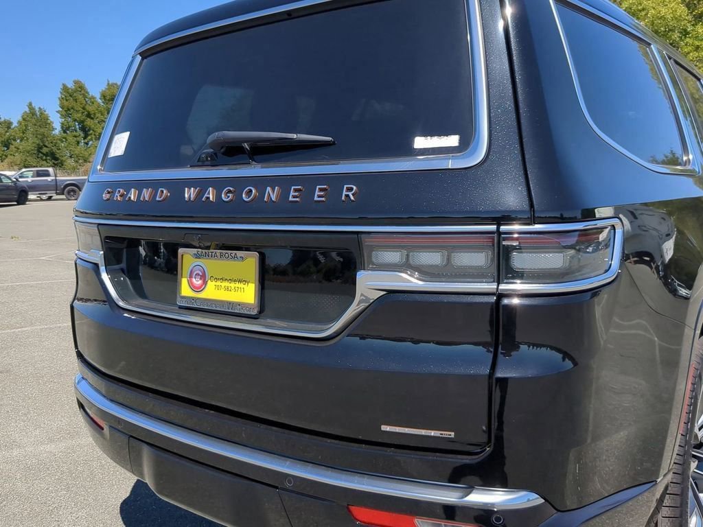 Used 2024 Jeep Grand Wagoneer Series III w/ Rear Seat Video Group 1 AWD/4WD image 23