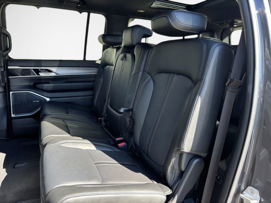 New 2025 Jeep Wagoneer Series II w/ Convenience Group I image 43