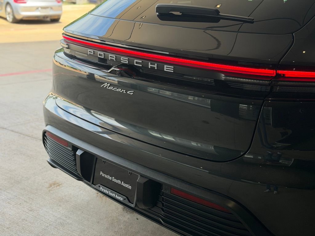 Certified 2024 Porsche Macan 4 Electric AWD/4WD image 35