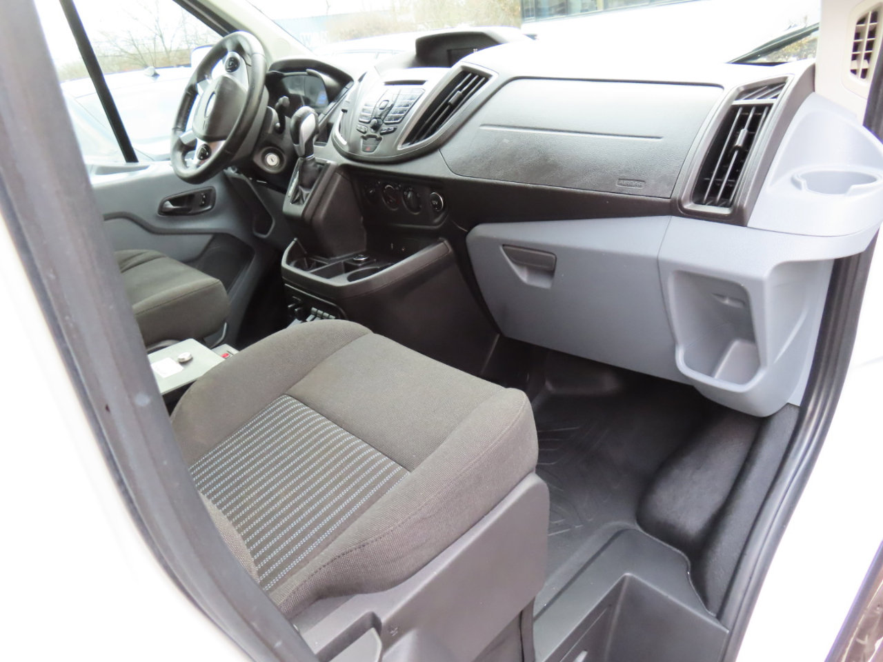 Used 2016 Ford Transit 250 130 Low Roof image 16