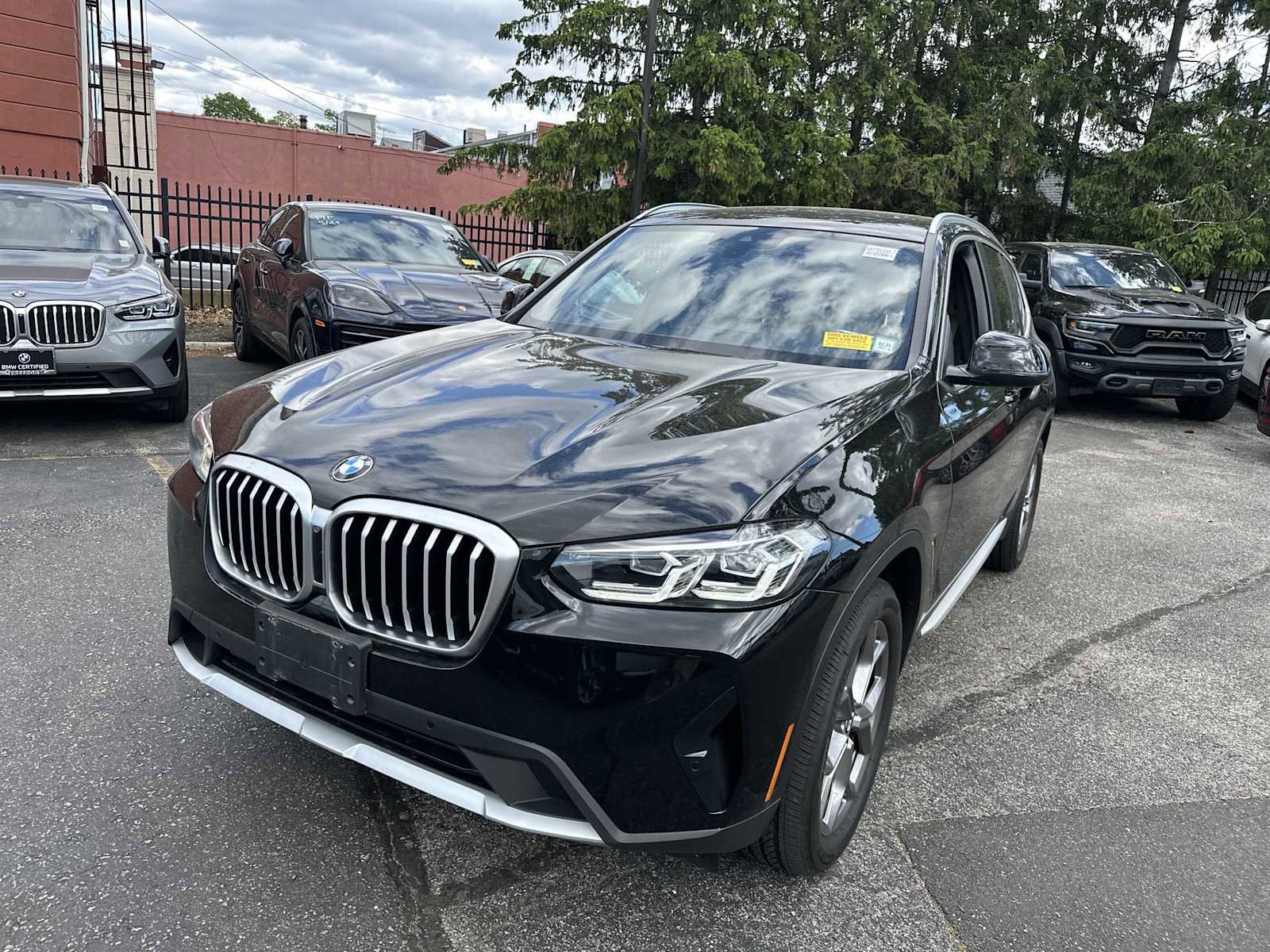 Used 2024 BMW X3 xDrive30i w/ Convenience Package AWD/4WD image 3