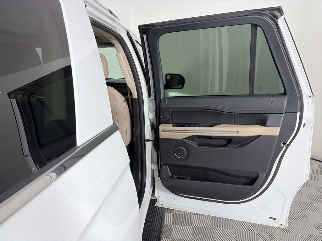 Used 2024 Ford Expedition Max Limited AWD/4WD image 29