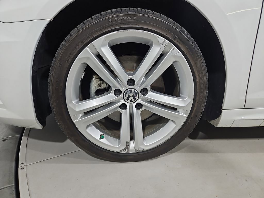 Used 2016 Volkswagen CC R-Line image 27