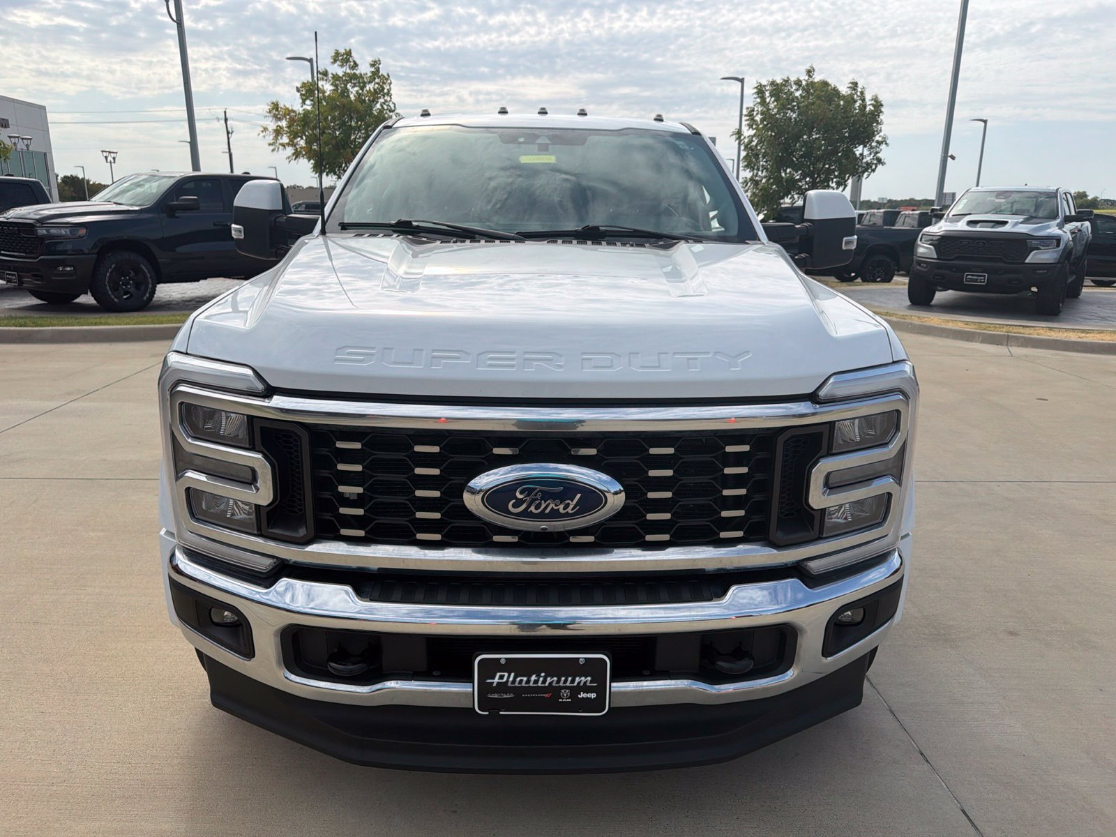 Used 2023 Ford F450 Lariat AWD/4WD image 8