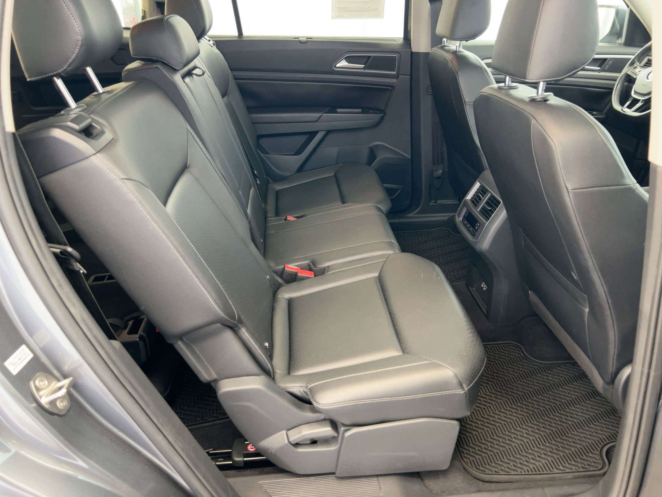 Used 2019 Volkswagen Atlas SEL image 28