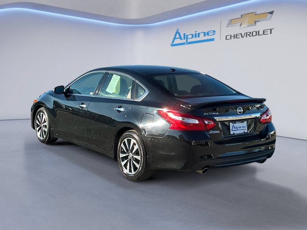 Used 2016 Nissan Altima 2.5 SL w/ 2.5 Technology w/LED Package FWD image 3