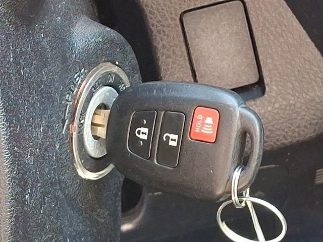 Used 2016 Toyota RAV4 LE image 24