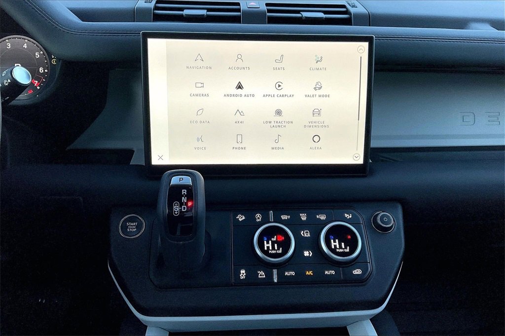 Used 2025 Land Rover Defender 110 S image 14