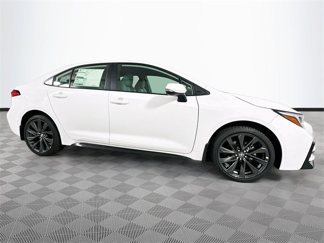 New 2026 Toyota Corolla SE image 3