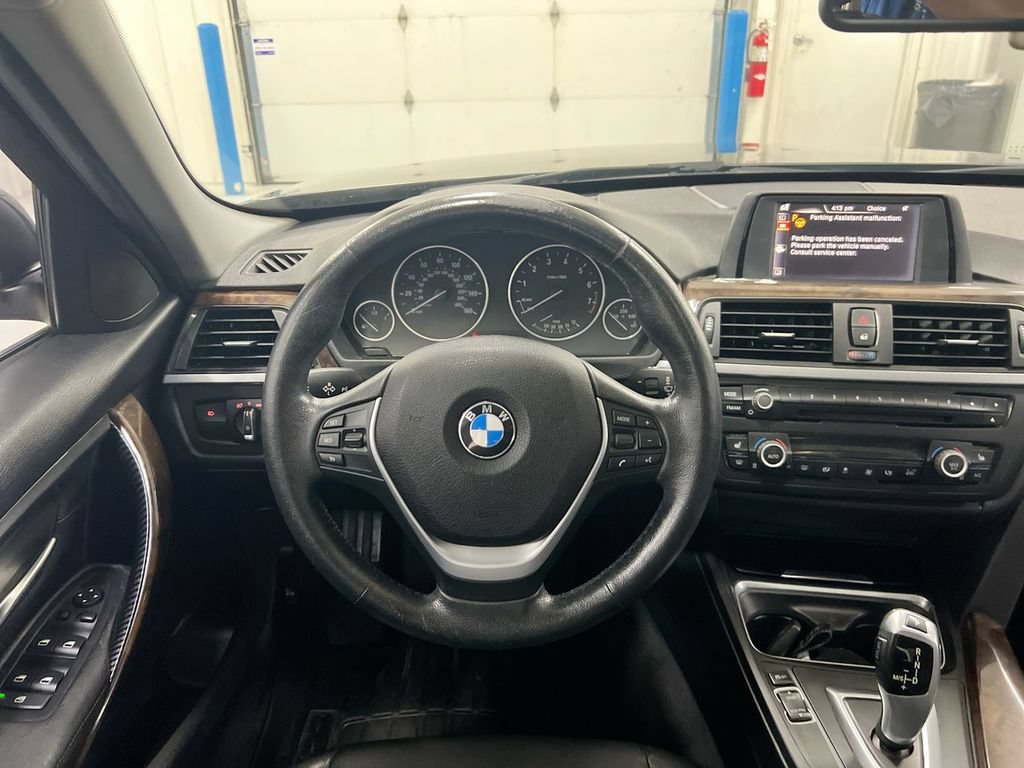 Used 2015 BMW 328i xDrive Sedan AWD/4WD image 11