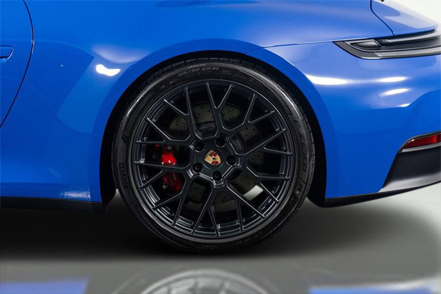 Used 2025 Porsche 911 Carrera GTS image 10