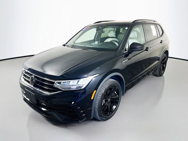 Used 2023 Volkswagen Tiguan SE R-Line image 4
