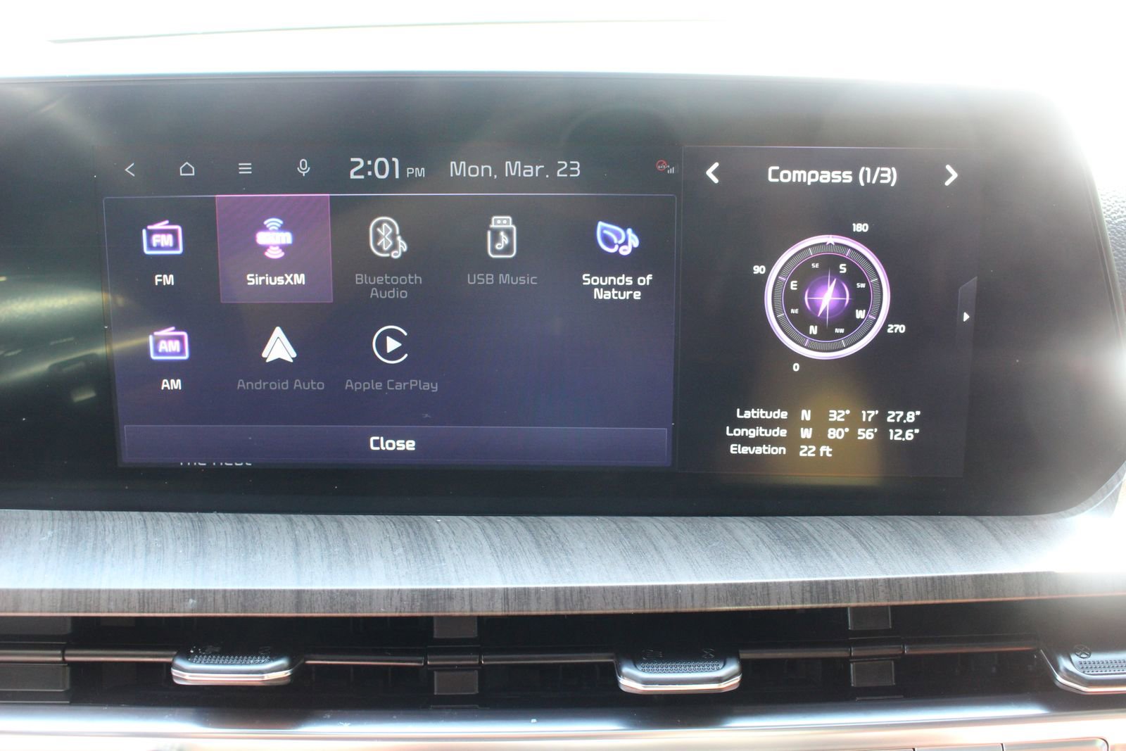 Certified 2024 Kia Telluride SX Prestige w/ Towing Package image 32