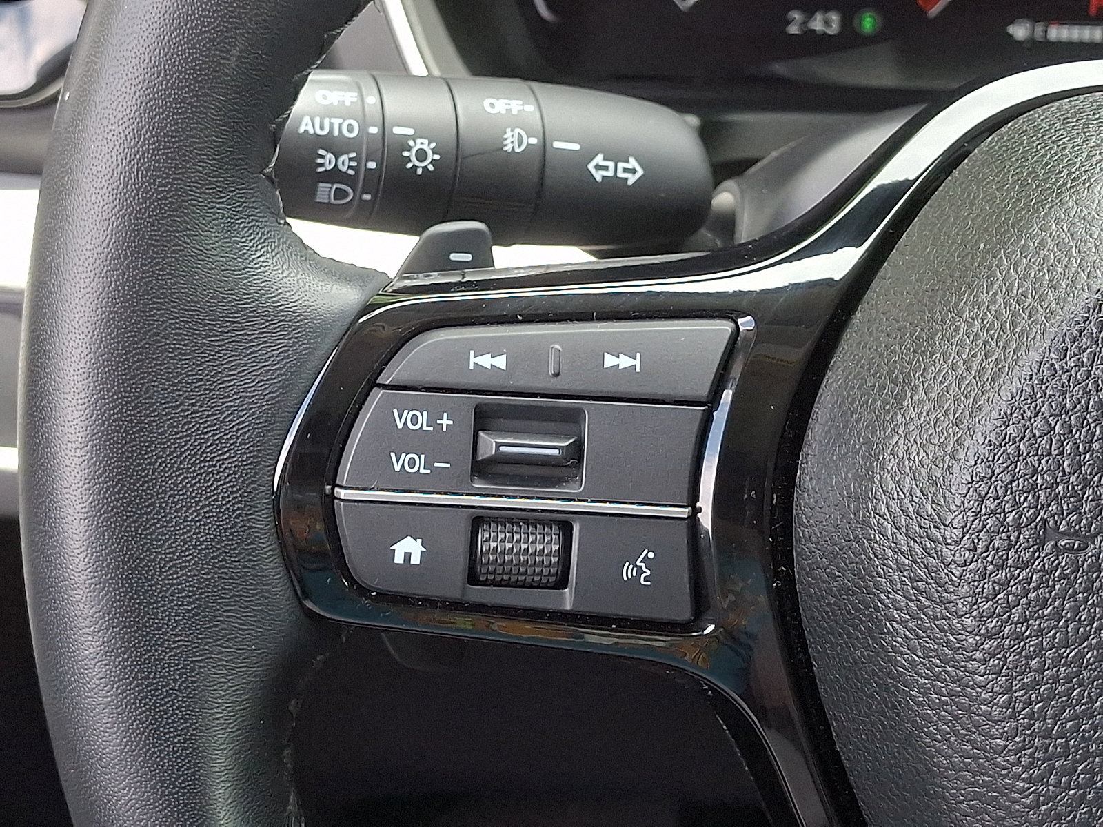 Used 2025 Honda Pilot EX-L image 21