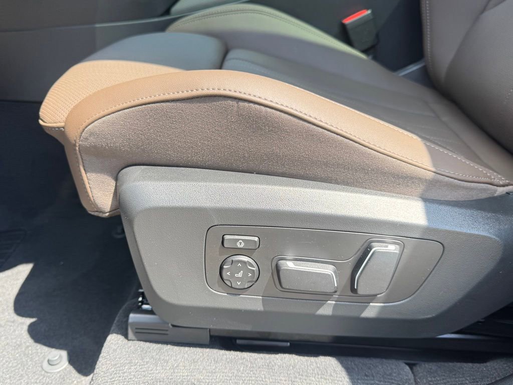 Used 2026 BMW X3 xDrive30i w/ Premium Package AWD/4WD image 17