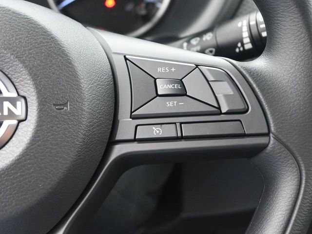 New 2025 Nissan Kicks Play S image 2