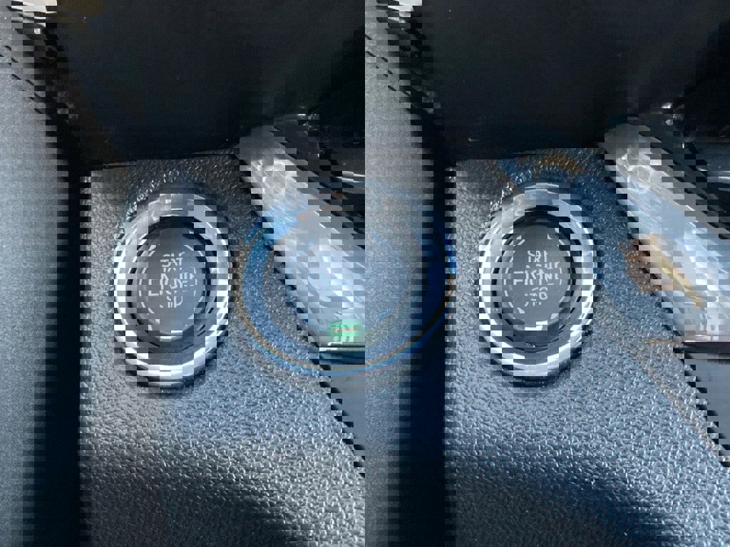 Used 2025 Buick Envista Preferred image 25