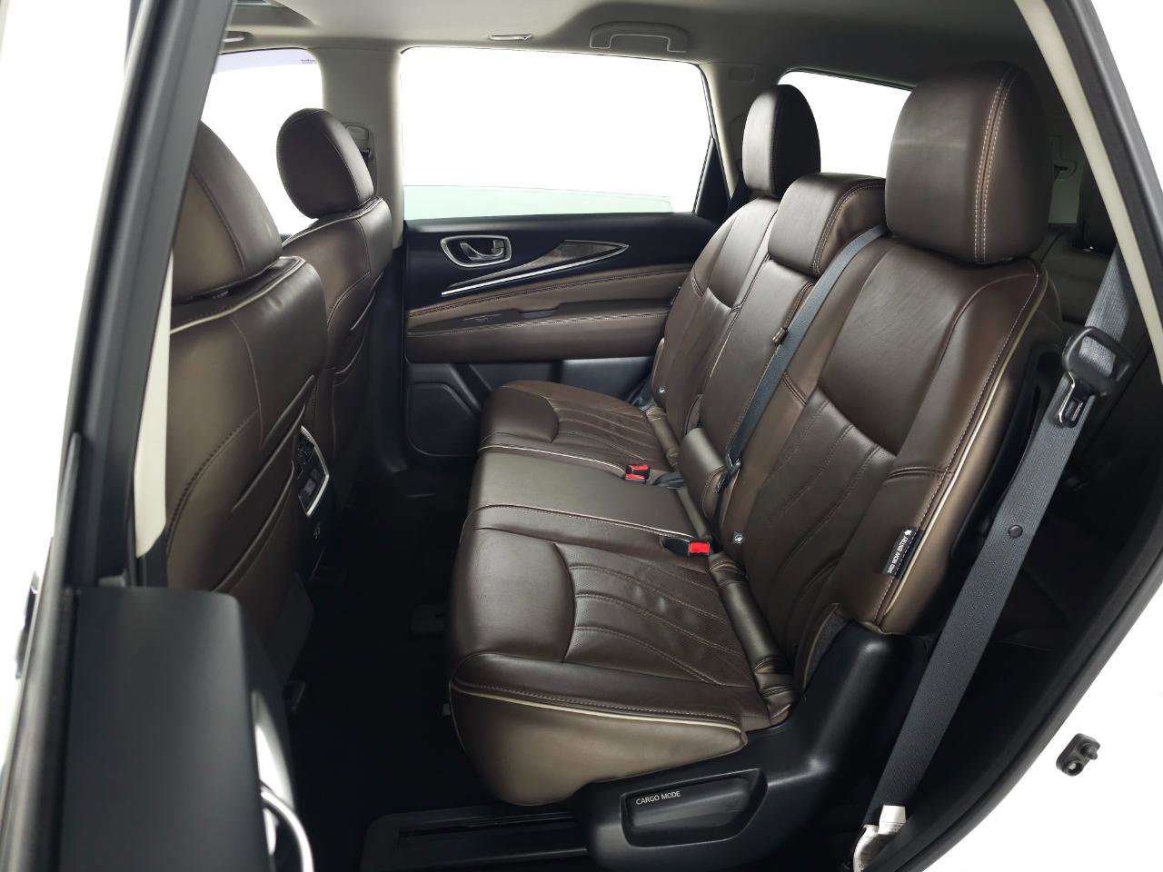 Used 2019 INFINITI QX60 Luxe w/ Essential Package image 39
