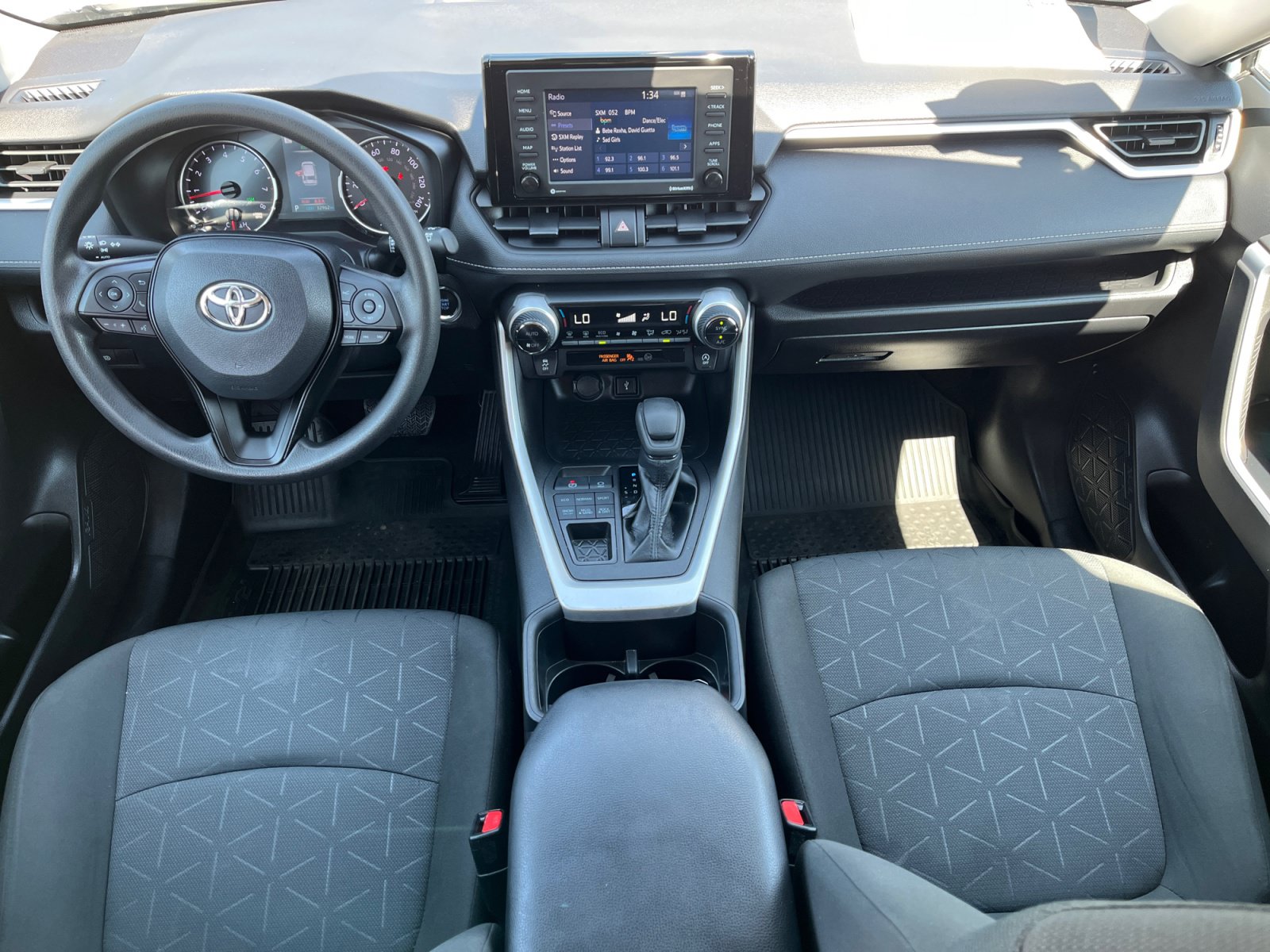 Used 2022 Toyota RAV4 XLE AWD/4WD image 20