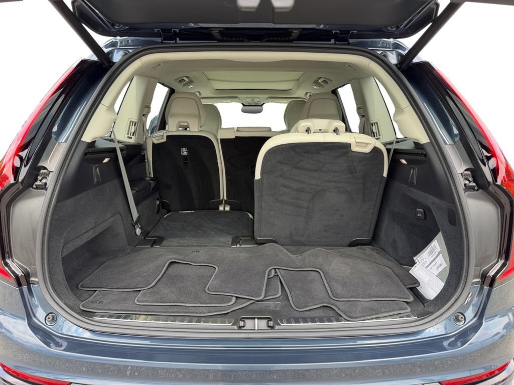 Certified 2026 Volvo XC90 B6 Ultra AWD/4WD image 11