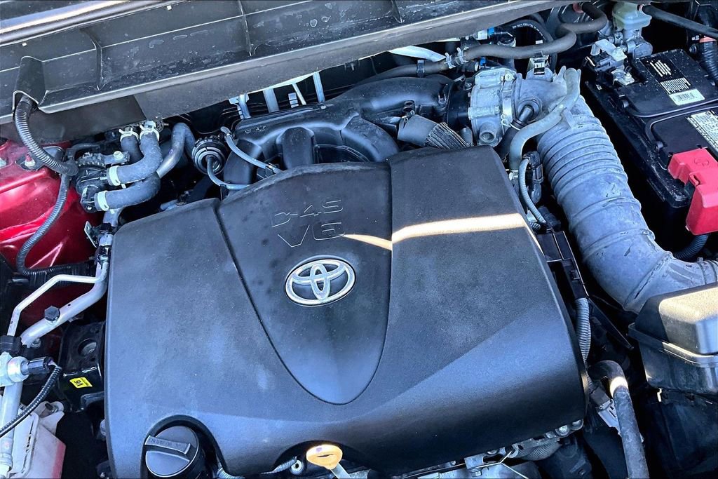 Used 2021 Toyota Highlander XLE image 31