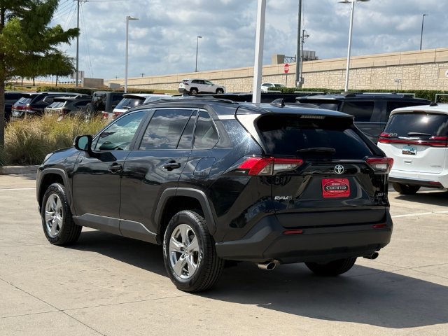 Used 2024 Toyota RAV4 XLE FWD image 9