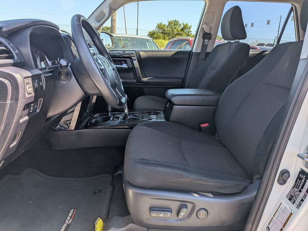 Used 2023 Toyota 4Runner TRD Off-Road image 18