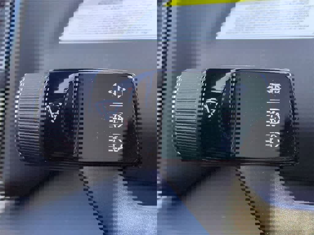 New 2025 Volvo EX30 Plus w/ Protection Package Premier image 25