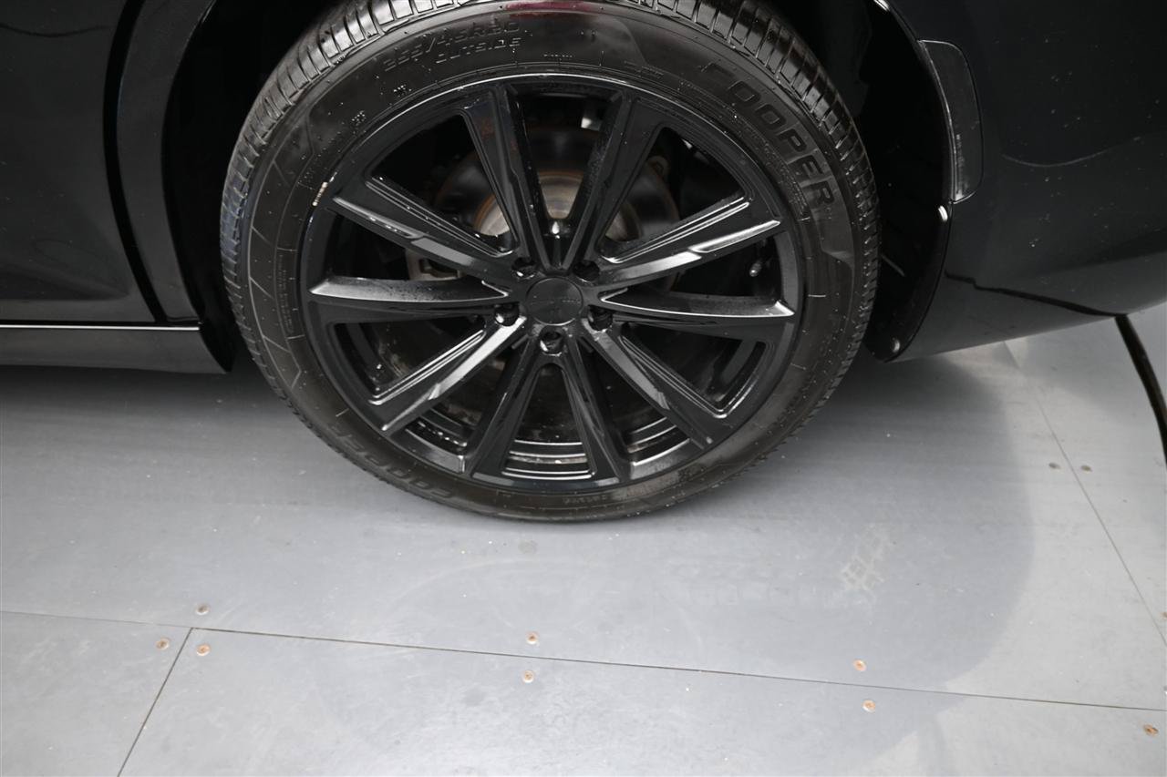 Used 2021 Chrysler 300 Touring w/ Sport Appearance Package RWD image 19