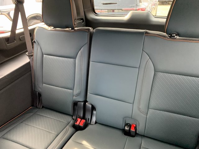 New 2026 GMC Yukon XL AT4 w/ AT4 Premium Plus Package image 11
